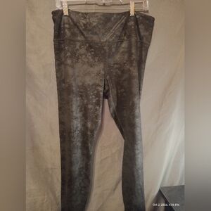 Athlete Elation misty lace ultra high rise leggings